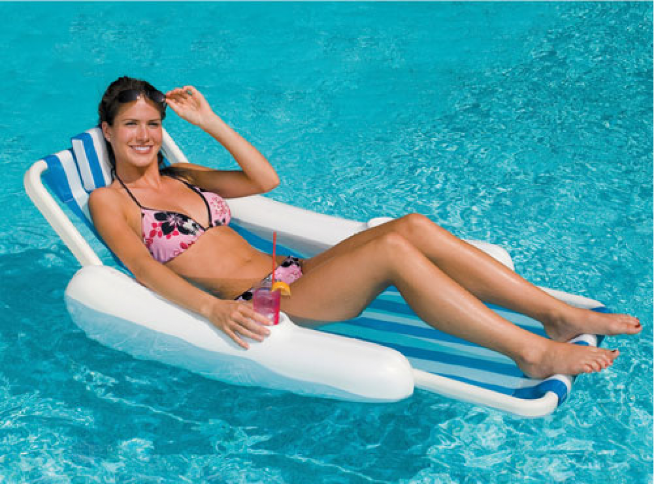 Chaise longue gonflable pour piscine Sunchaser Sling de Swimline - Blanc - Bleu